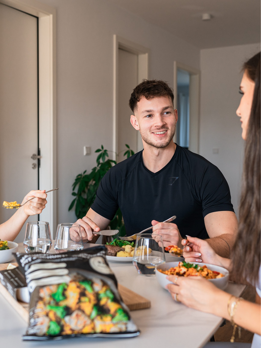 Kalorienarme Fertiggerichte im Vergleich: Online-Luxus vs. Supermarkt-Held – Großer Preis-Leistungs-Check 2025