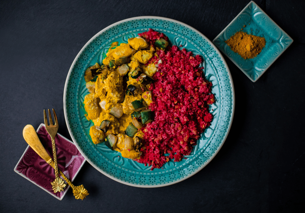 Rotes Hähnchen Couscous-Curry